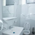 Alv Rent 招待所 Vlorë