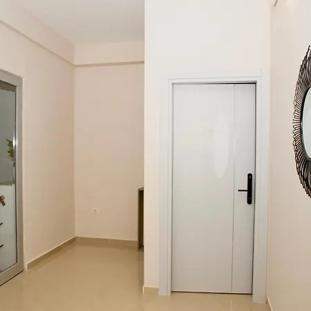 Alv Rent Πανσιόν 3*