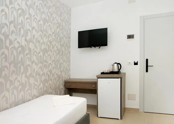 Alv Rent 3* Vlorë