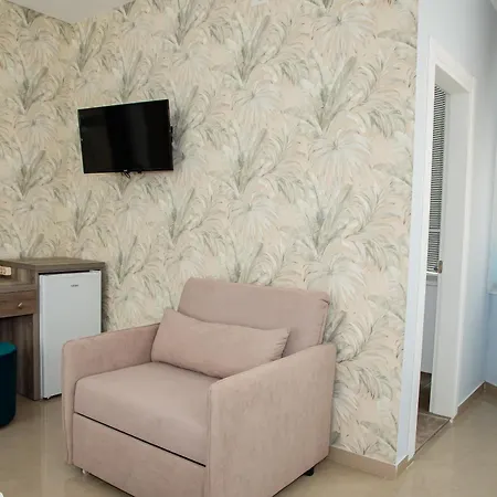 Alv Rent Pensionat 3*