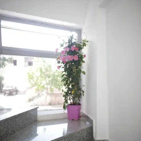 Gasthof Alv Rent Vlorë