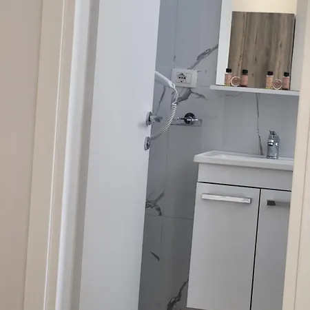 Alv Rent Vlorë
